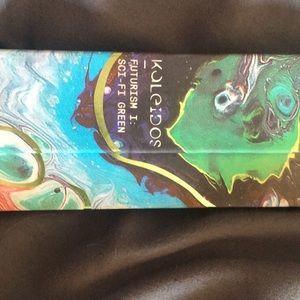 Kaleidos futurism sci-fi green